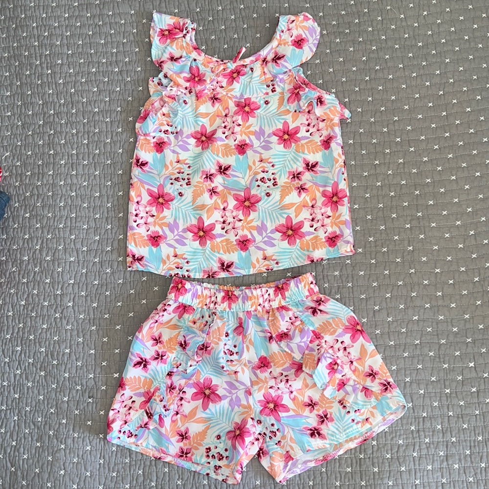 Adorable flower two piece matching set